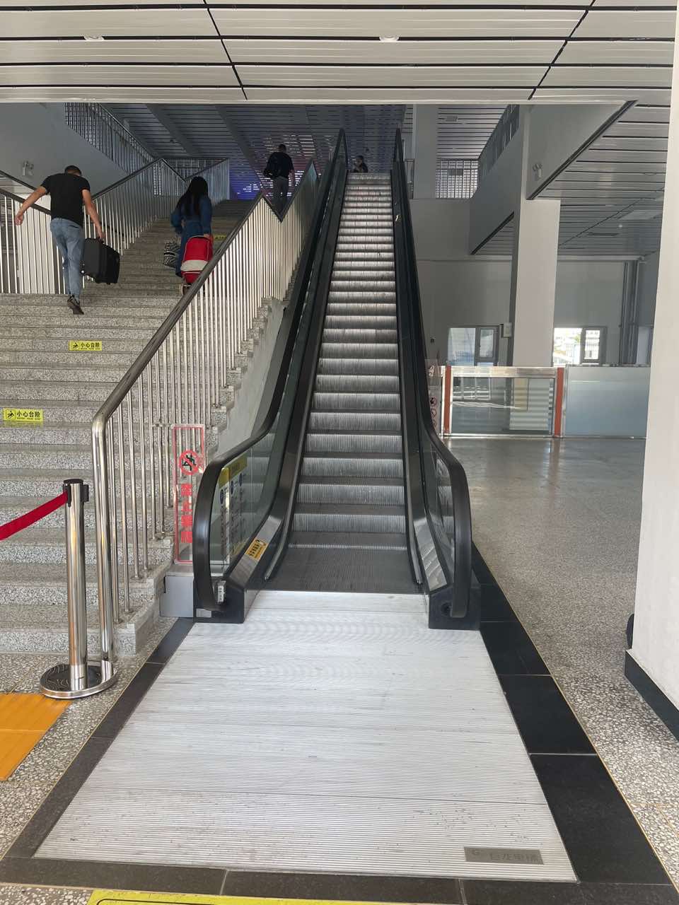 巨龙电梯助力吉林省公主岭站改造升级