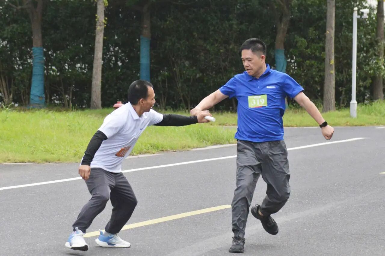 7分47秒登上南浔之巅 刷新纪录