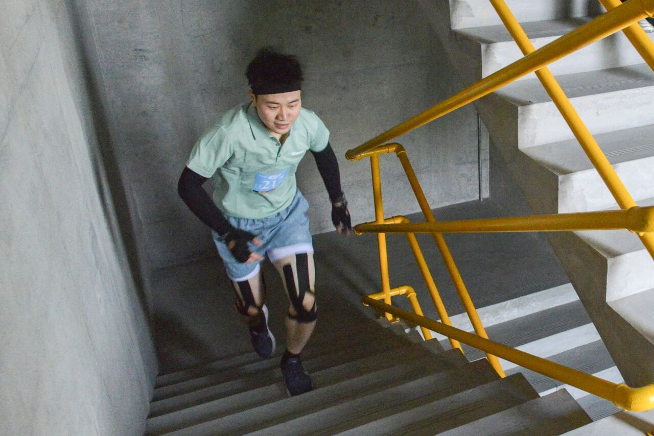 7分47秒登上南浔之巅 刷新纪录