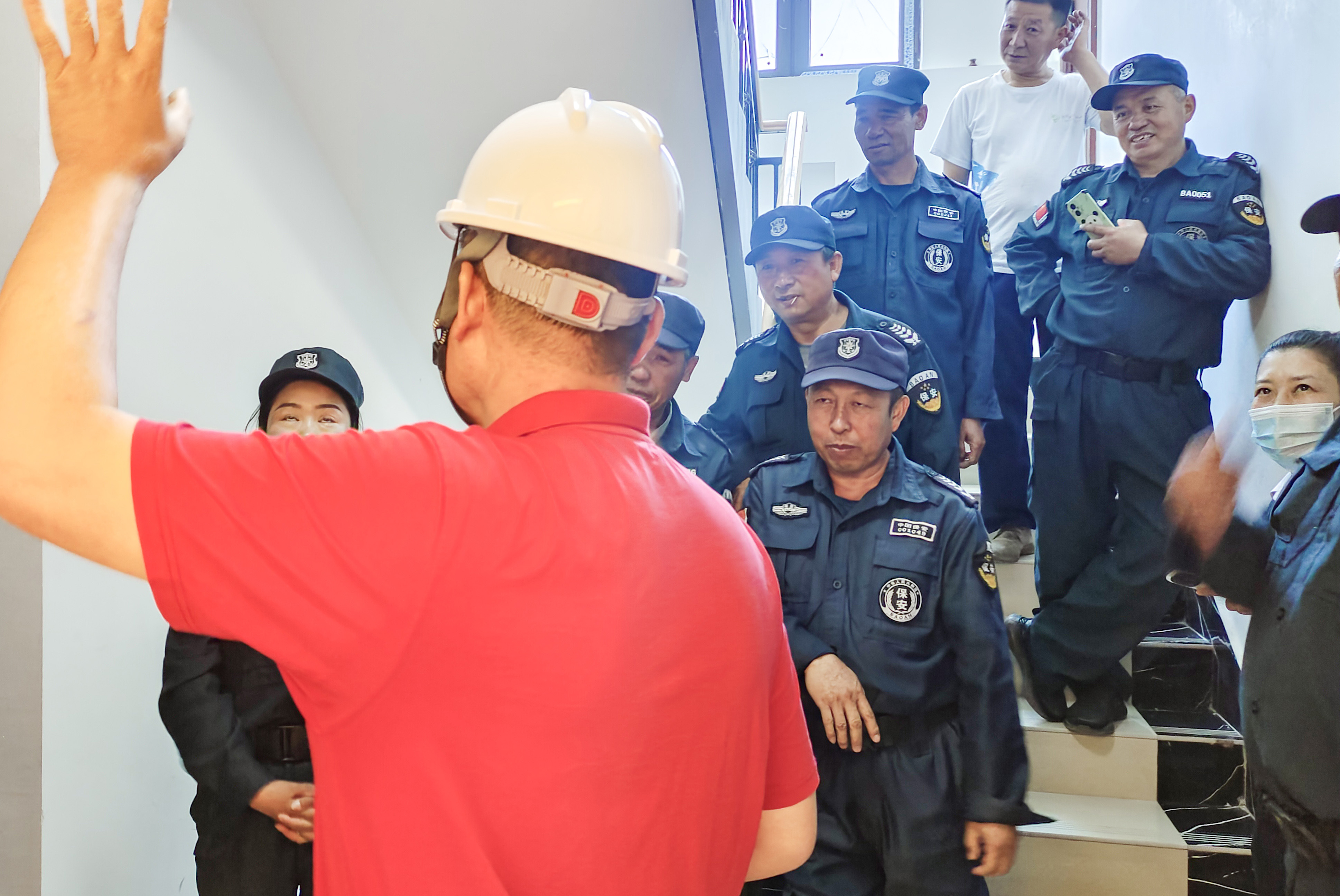 电梯安全进社区 演练宣传筑防线——巨龙电梯“安全月”活动
