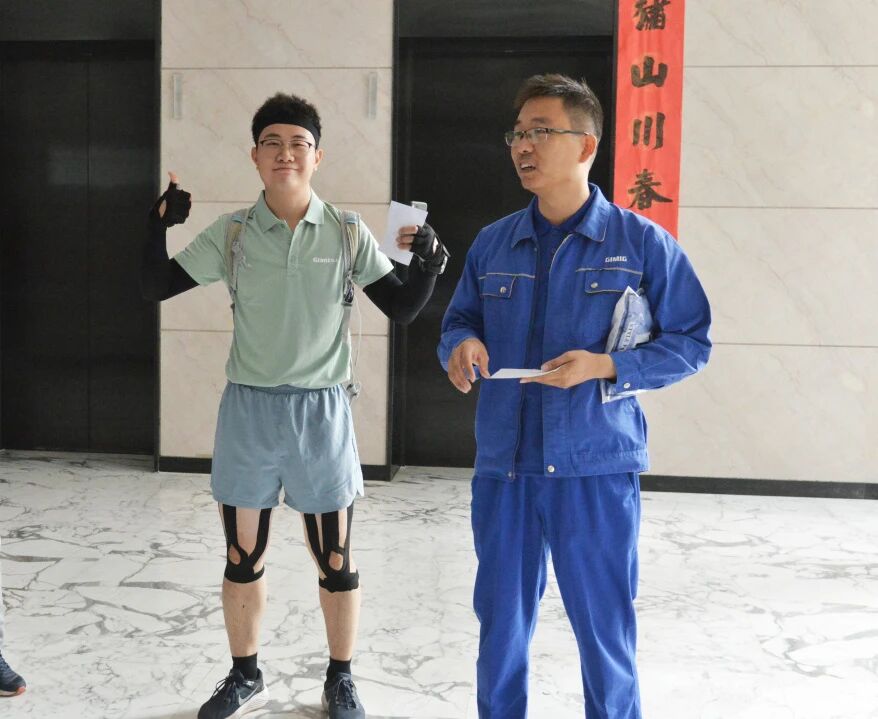 7分47秒登上南浔之巅 刷新纪录