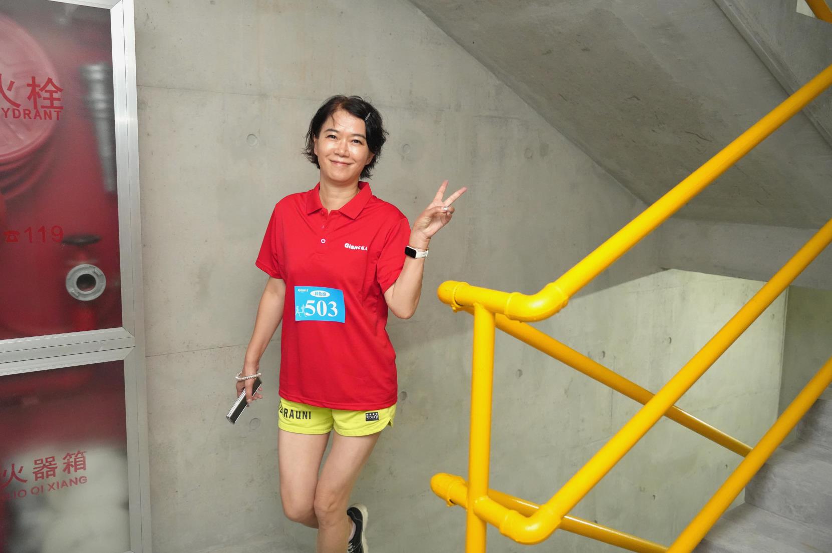 塔下再聚首 攀登势正雄——巨龙电梯试验塔第六届登高跑开赛