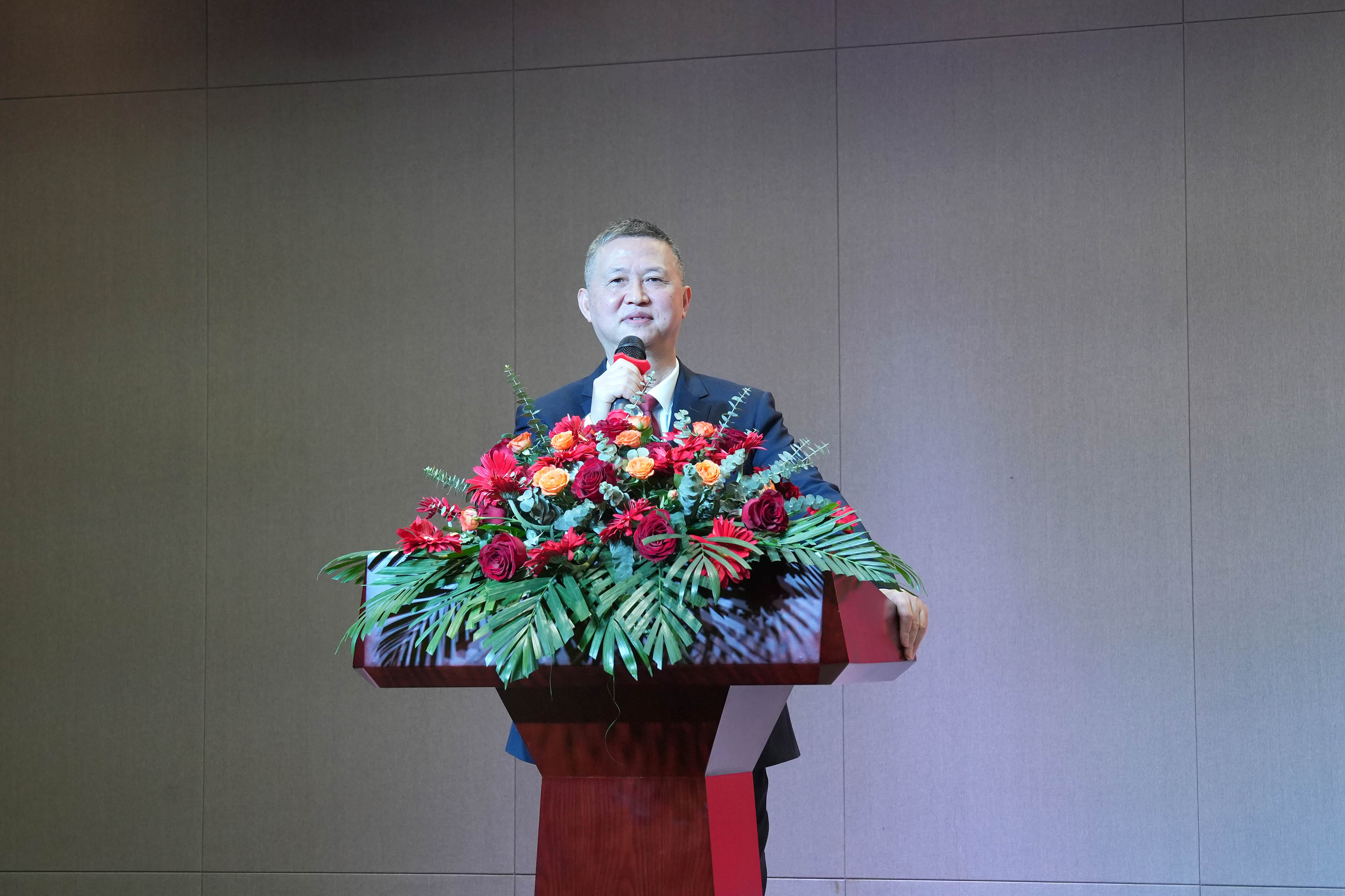 龙骧而上 筑梦新程——巨龙电梯2026迎春大会 龙骧而上 筑梦新程——巨龙电梯2026迎春大会