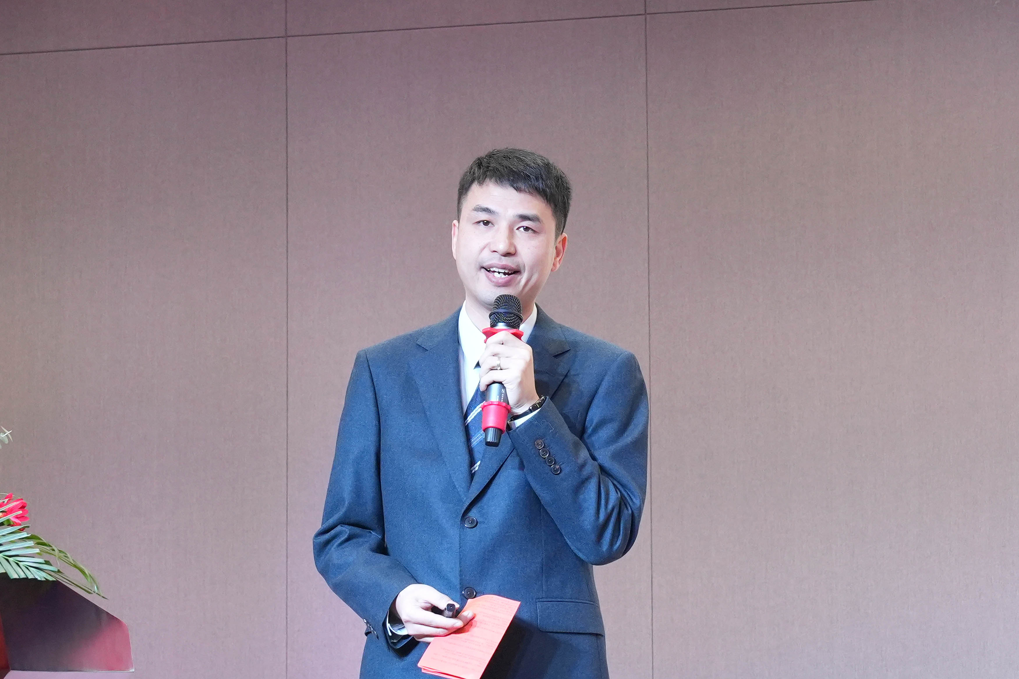 龙骧而上 筑梦新程——巨龙电梯2026迎春大会 龙骧而上 筑梦新程——巨龙电梯2026迎春大会