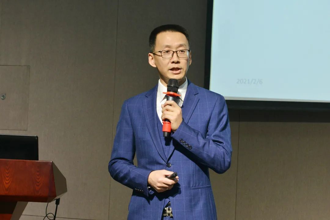 行政与人力资源总监江晓兵
